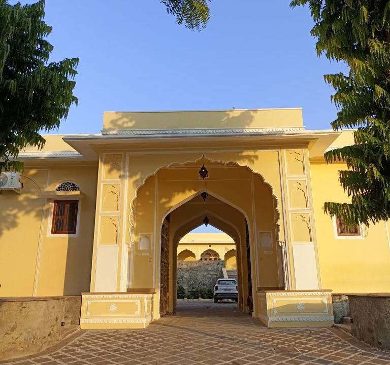 Kekri Hotel | Fort Chabariya