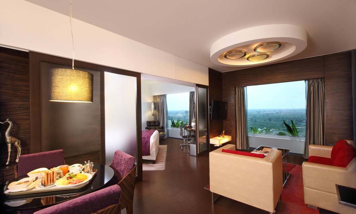 Ahmedabad Hotel | Fortune Select SG Highway, Ahmedabad - Member ITC Hotels' Group