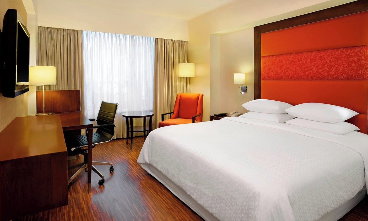 Ellis Bridge Hotel | Four Points by Sheraton Ahmedabad