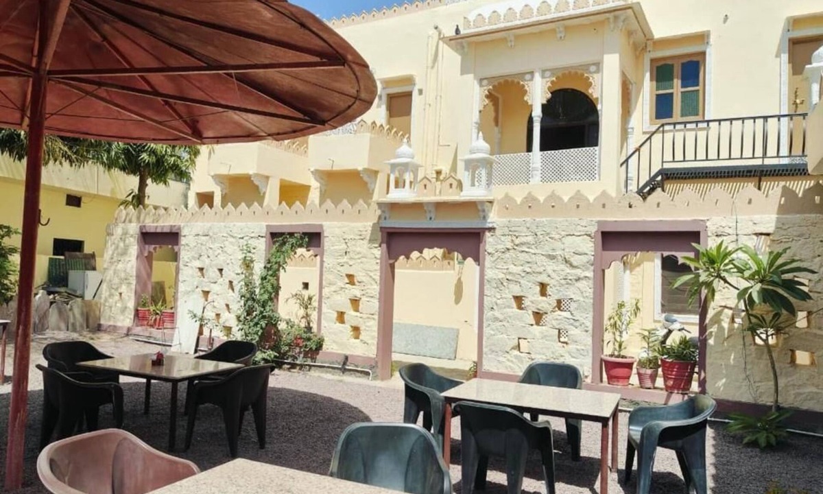 Uchiyarda Hotel | Garh Madan Heritage Hotel