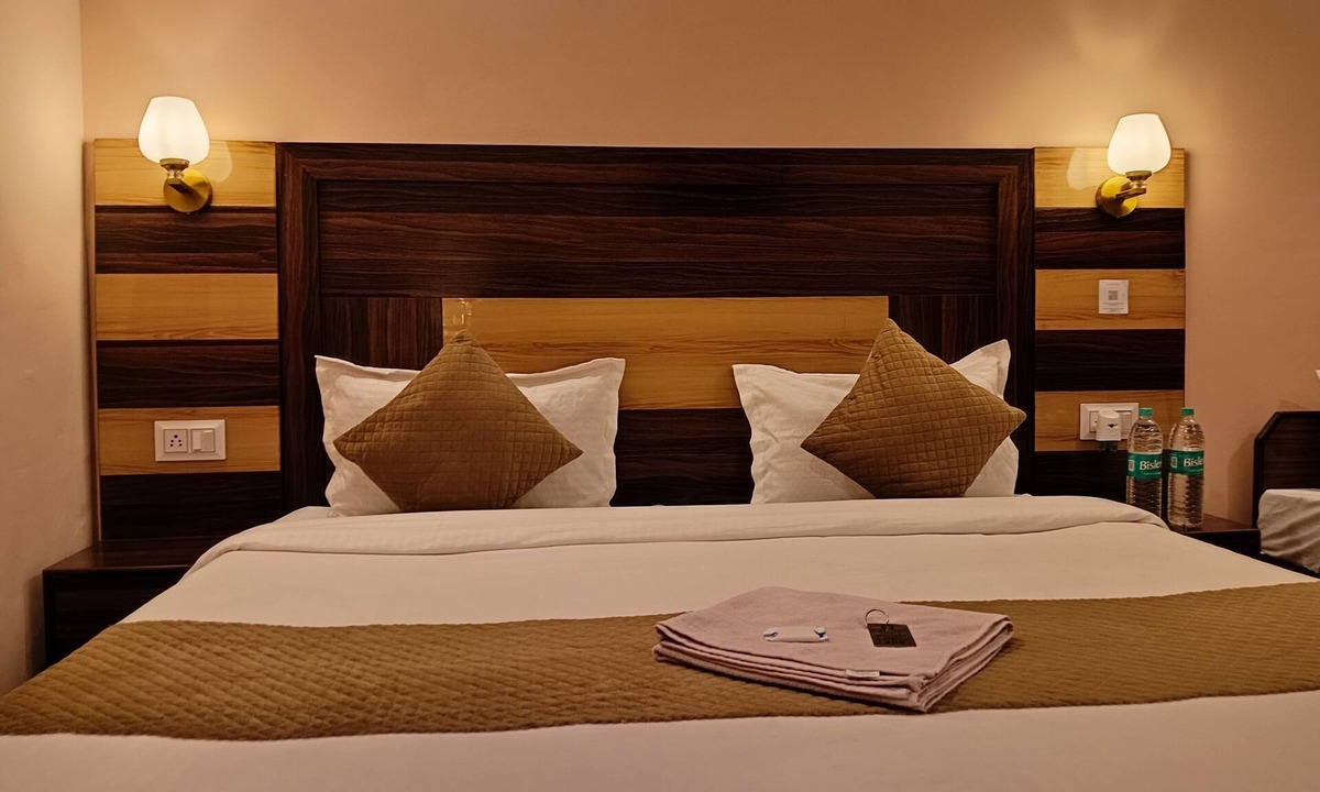 Shivanandi Hotel | Geetanjali Palace