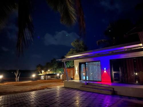 Tonse West Cabin | Glasswater by THE BACKWATER HOMESTAY