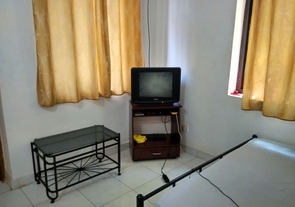 Kudal Apartment | Goa, Siolim, spacious 2 bedroom Apartment, front + rear balconies