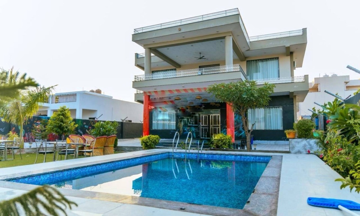 Gurugram House | GoBravo 11 - 6BHK Farm with Pool Sohna Road Gurgaon