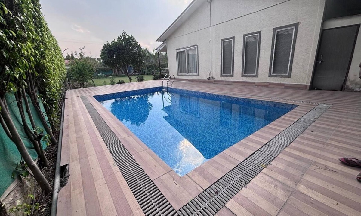 Noida Villa | GoBravo 15 - 2BHK Villa with Pool & Garden Sector 135 Noida