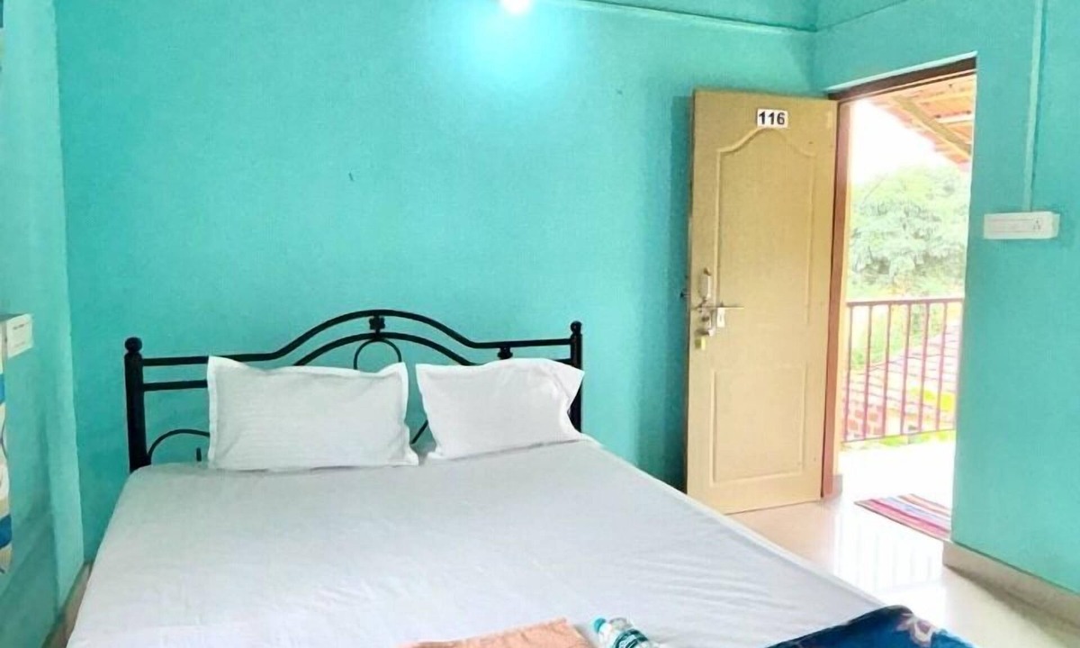 Hireguthi Hotel | Gokarna Stay Raj kencha's