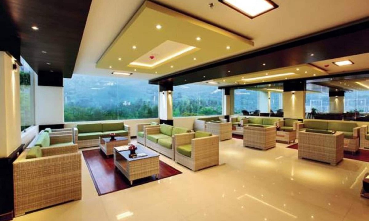 Chithirapuram Hotel | Gokulam Park Munnar