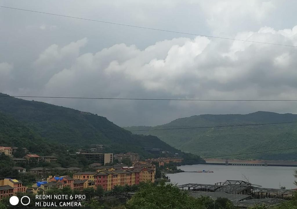 Lavasa Apartment | Golden 3 BHK Villa (Lake view)