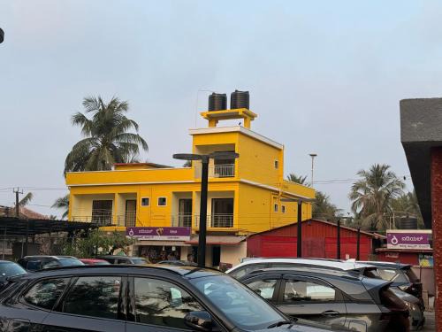 Mangalore House | Golden rays beach stay