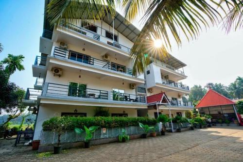 Sainagar Hotel | Golden Rice