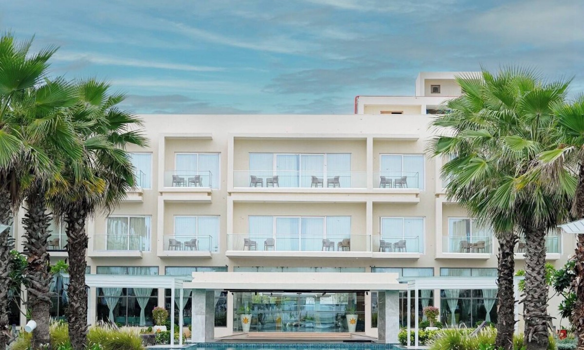 Bapatla Hotel | Golden Sands - By The Bay Resorts