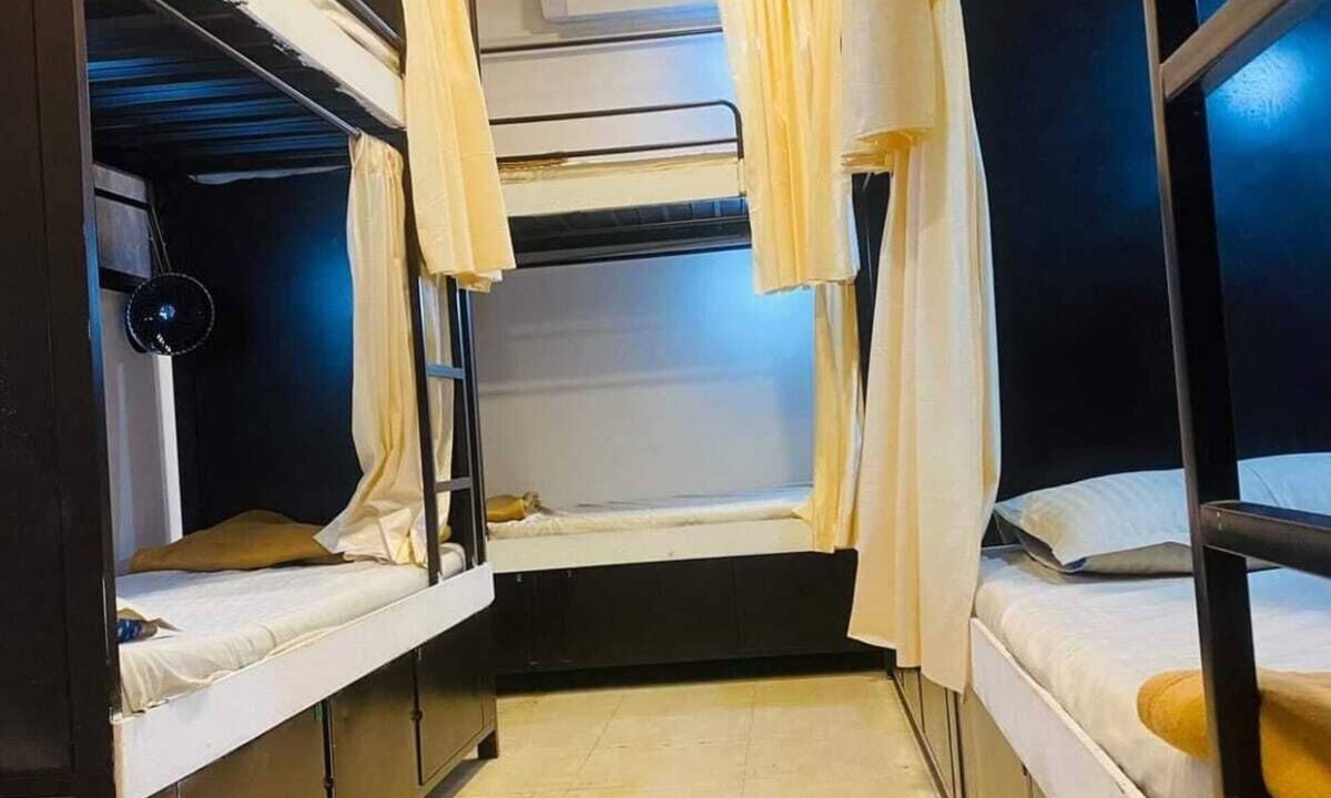 Marol Hostel | Golden Star Dormitory