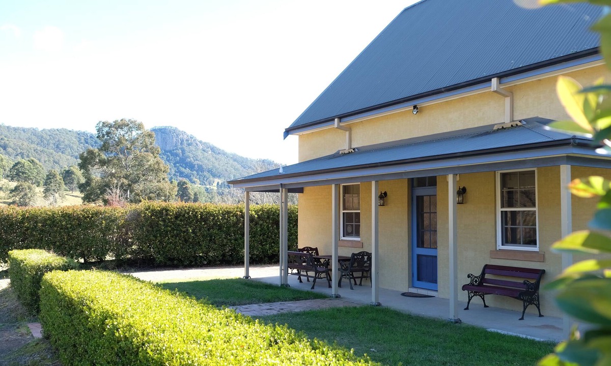 Mograni Cottage | Gorgeous 2 bedroom cottage at Mograni Creek Estate with vineyard, valley views