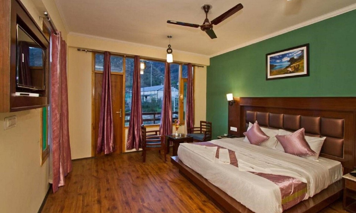 Majkhali Hotel | Goroomgo Tribhuwan Ranikhet