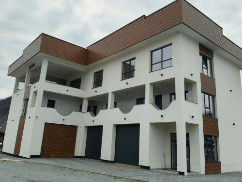 Sangeorz-Bai Apartment | Gosen Grand Residence