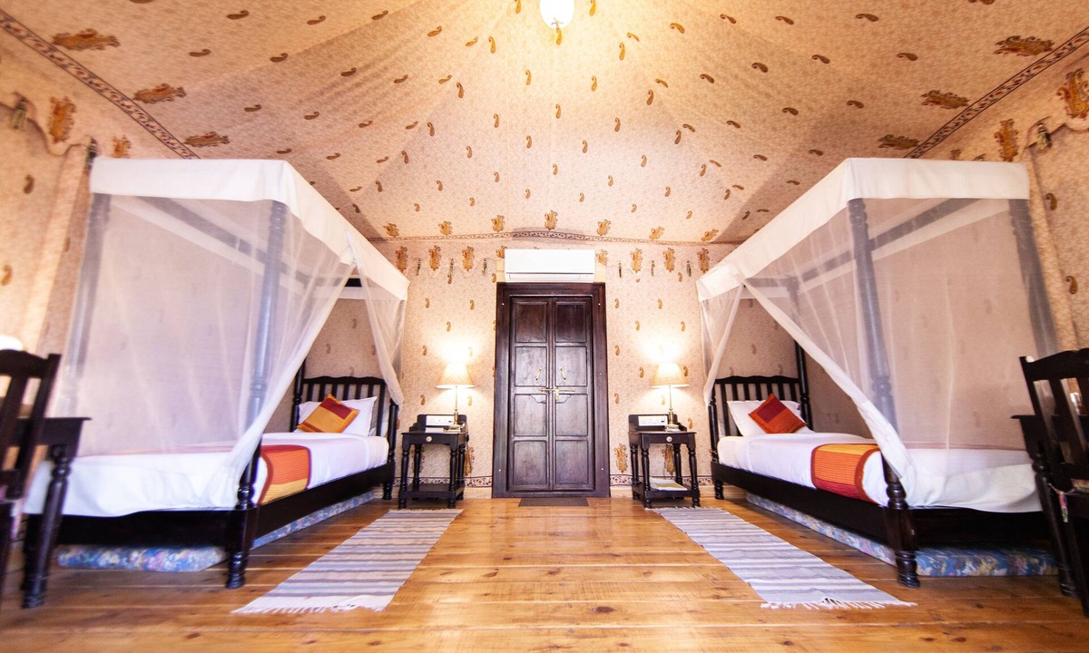 Vada Hotel | Govardhan Eco Village