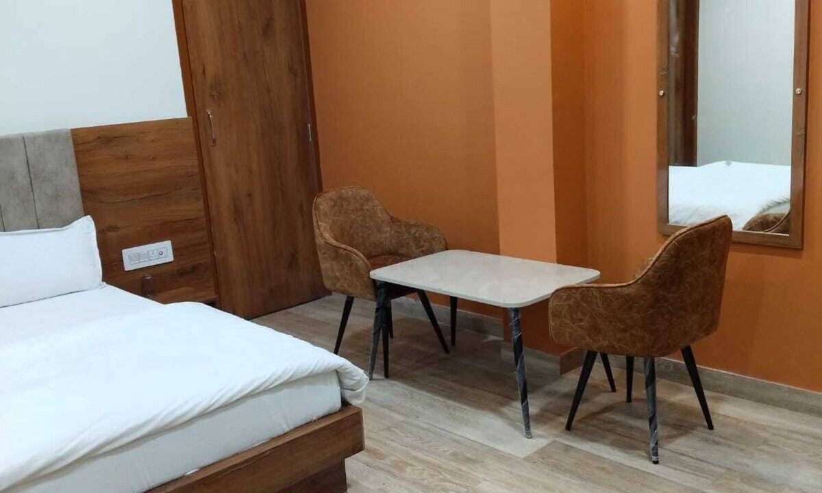 Nokha Hotel | Govindam hotel & Restaurant Best Family Restaurant Stay Relax Repeat