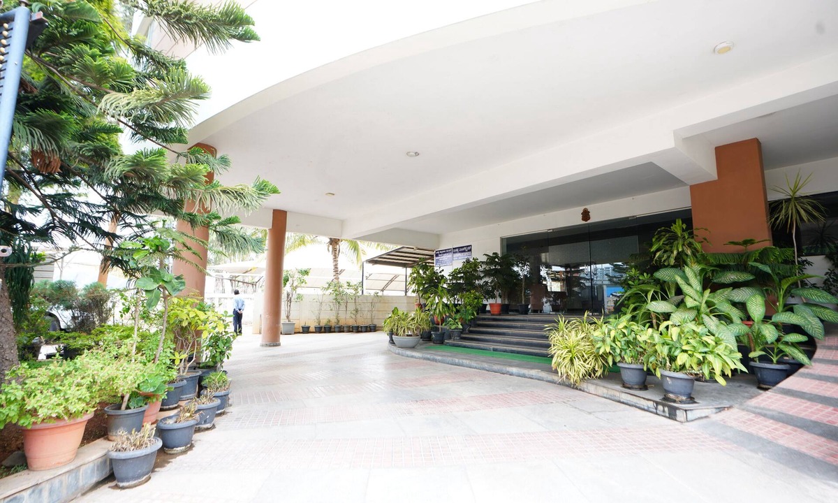 Yeshwanthpur Hotel | Grand Bee Hotel