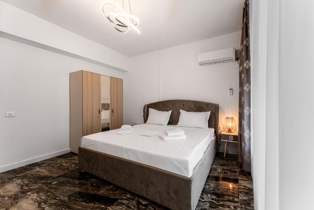 Sector 4 Apartment | Grand Calex