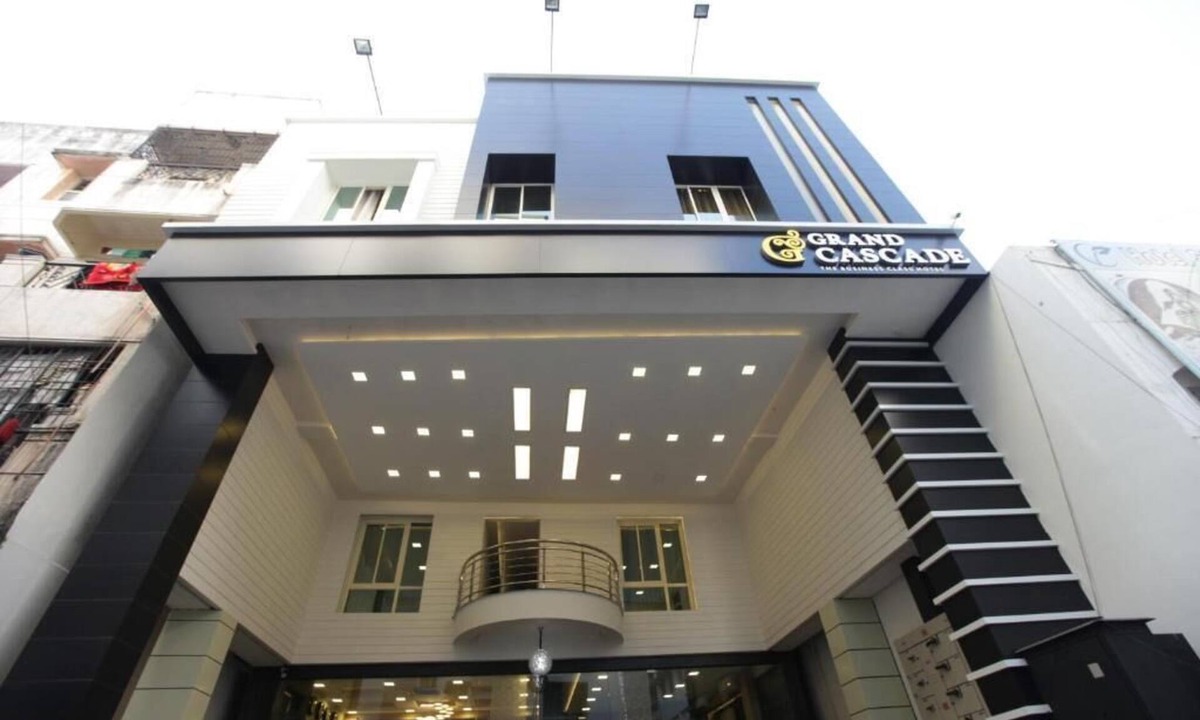 Periamet Hotel | Grand Cascade