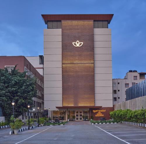 Brookefield Hotel | Grand Continent Brookefield - A Sarovar Portico Affiliate Hotel