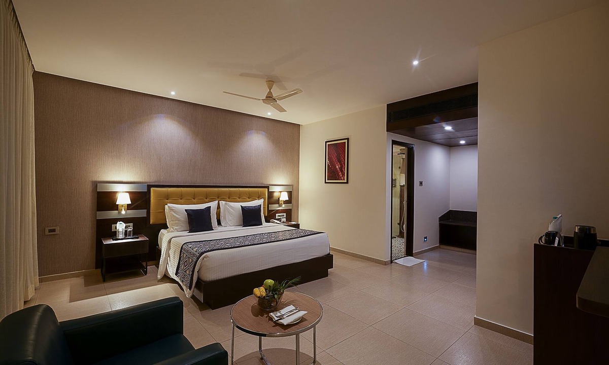 Malleshwaram West Hotel | Grand Continent Malleshwaram A Sarovar Portico Affiliate Hotel