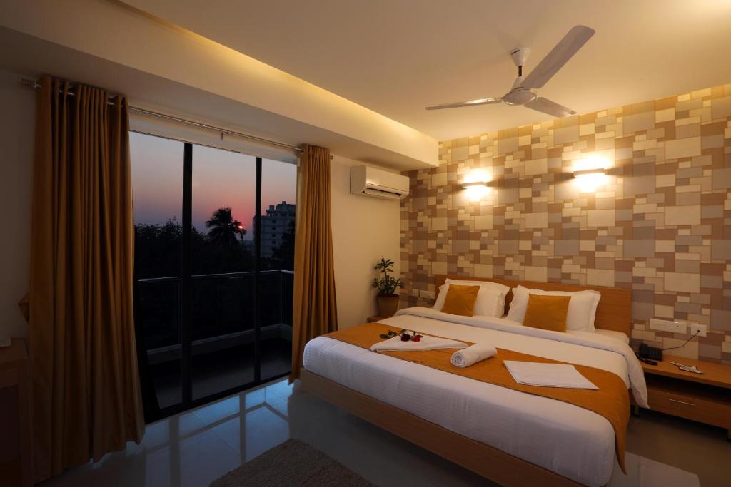 Hampankatta Hotel | Grand Plaza Hotel