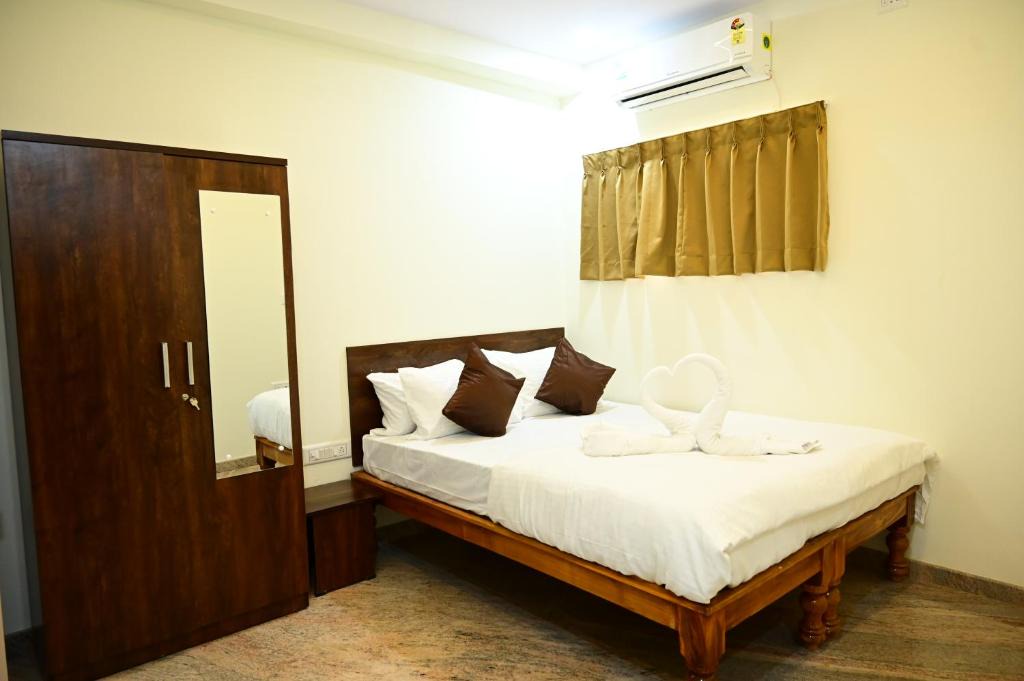 BTM Layout Hotel | Grand Temple Tree