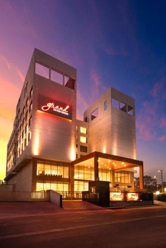 Vijayawada Hotel | Grand Vijayawada by GRT Hotels