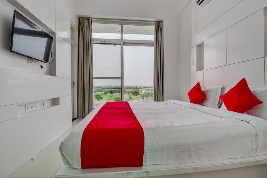 Sitapura Hotel | Grande Azure