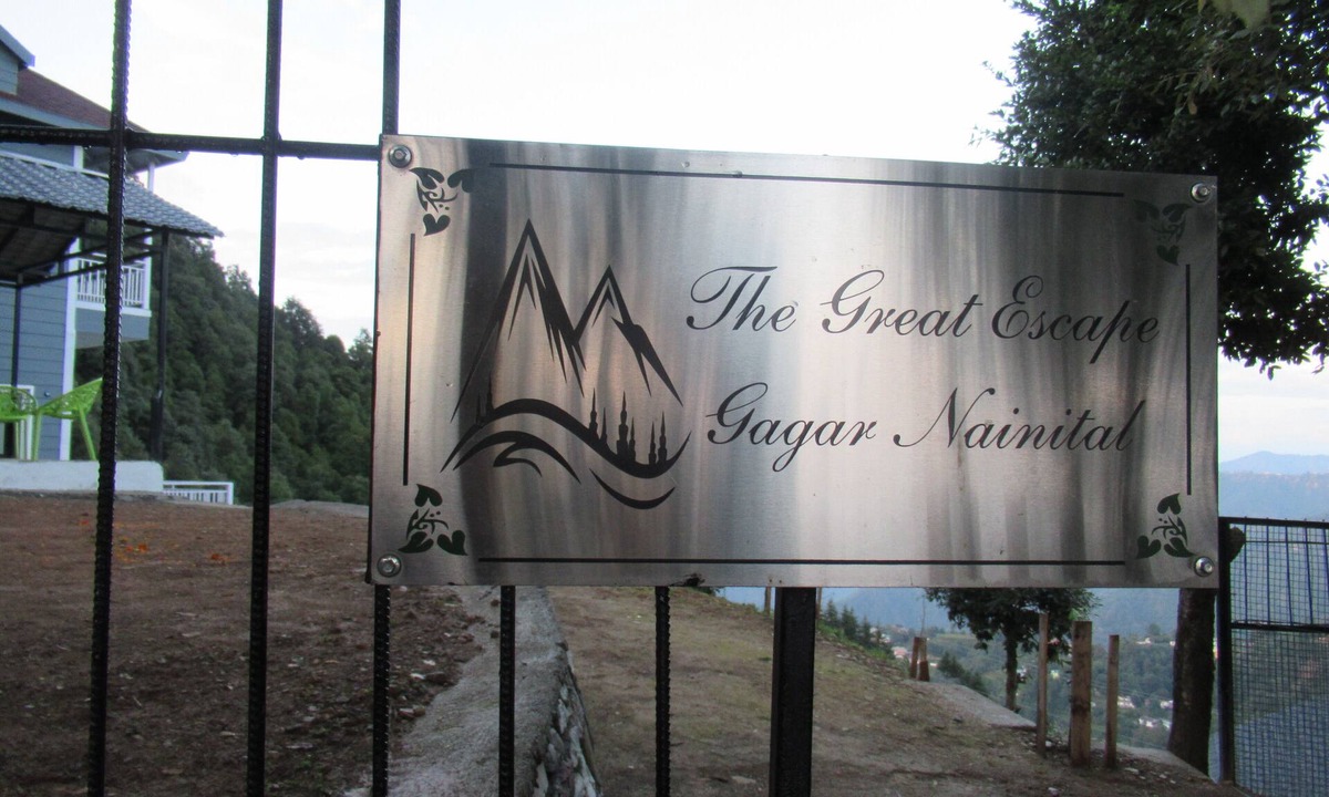 Gagar Cottage | Great Escape Homestay - Bosky Cottage in Gagar at 7500 ft