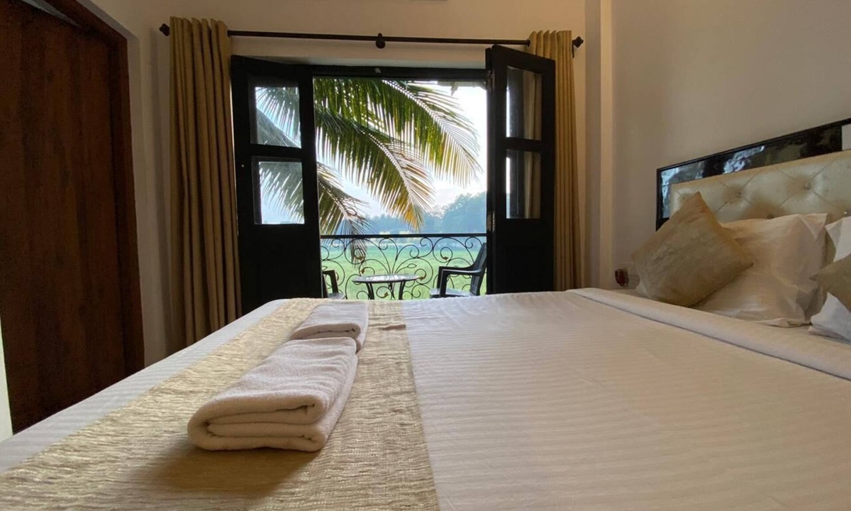 Sainagar Hotel | Greenfield View