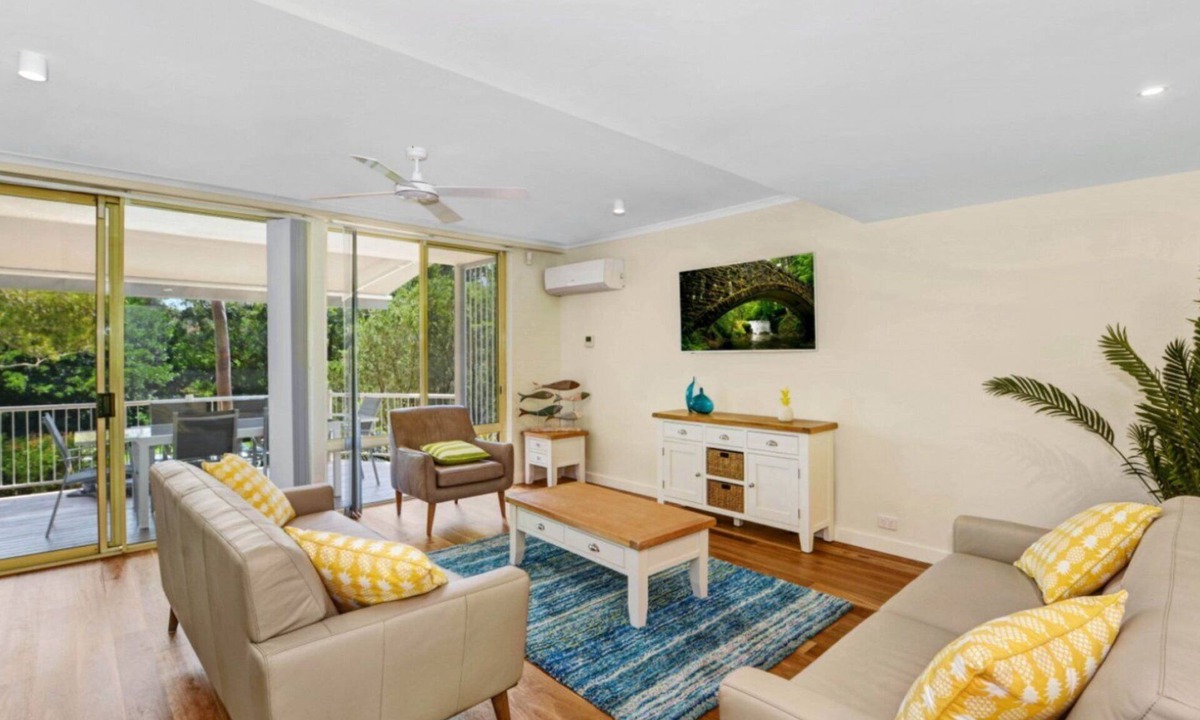 Avoca Beach House | Greenpark 12 - So Very Close to the Beach
