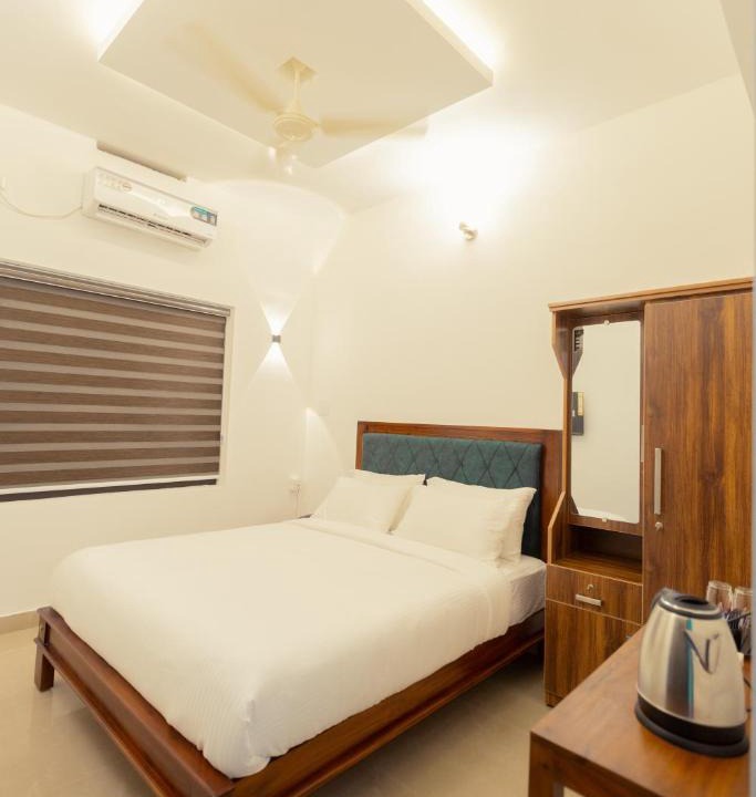 Thrippunithura Hotel | Greens Residency