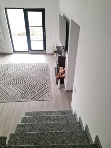 Petrachioaia Villa | Grey House