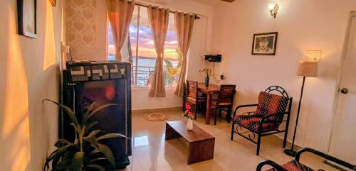 Vagator Hotel | GS Home on the Bay- Super Sea & Garden view Glass studio apartment