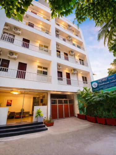 Kadubeesanahalli House | Guest House Suites