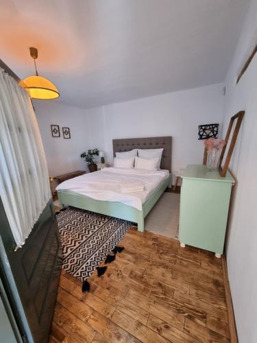 Mesentea House | Guest House Victoria