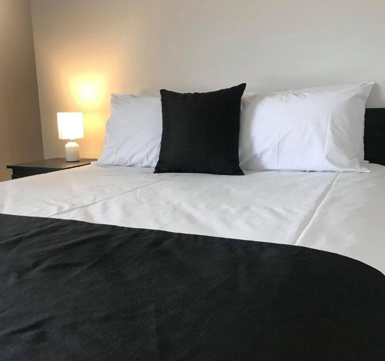 Brooklyn Hotel | Guiding Star Motel & Hotel