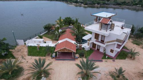 Gudibanda Hotel | Habba Dates Village Near Chikkaballapur