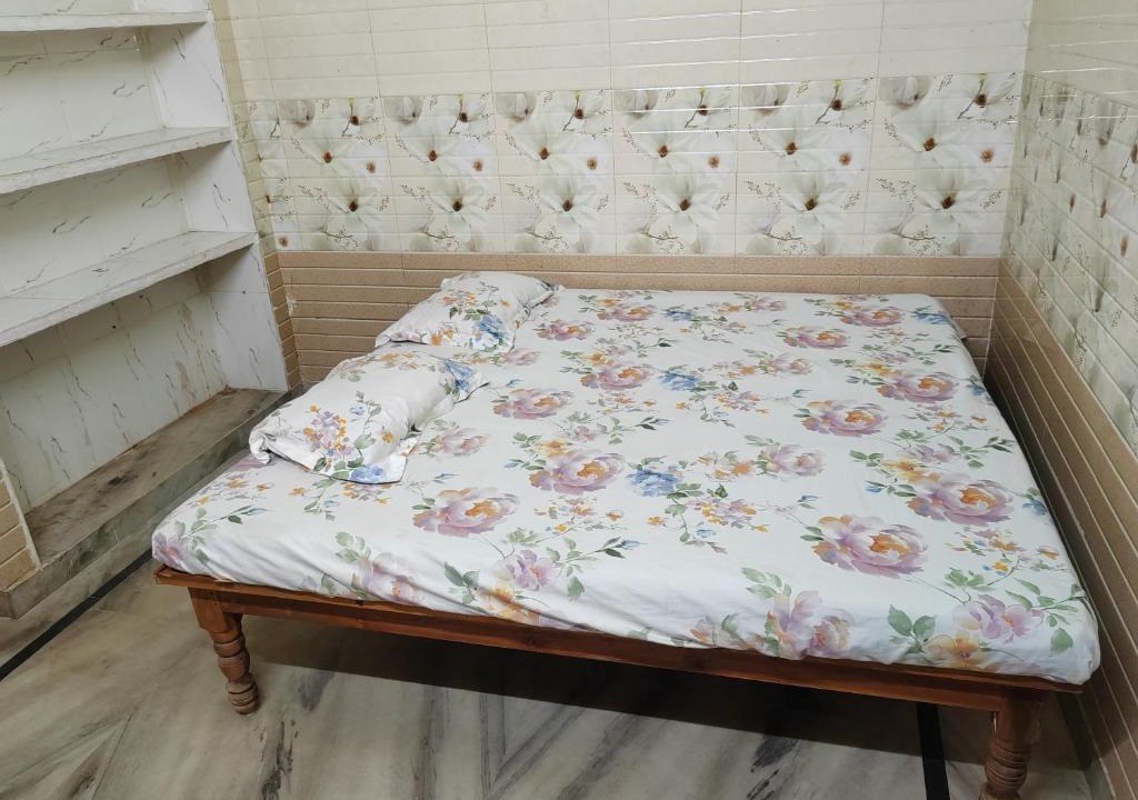 Vemulawada Hotel | Harekrishna Nilayam