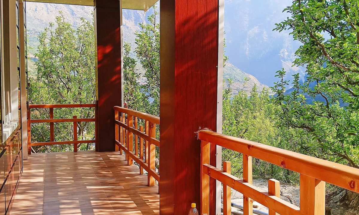 Kharsali Resort | Harsiwoodstone woodstone orchardstay