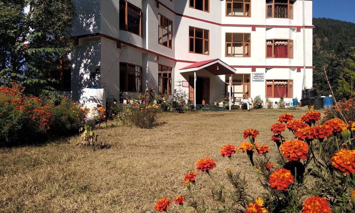 Shimla House | Hassan Valley Retreat near Shimla Forest Sanctuary