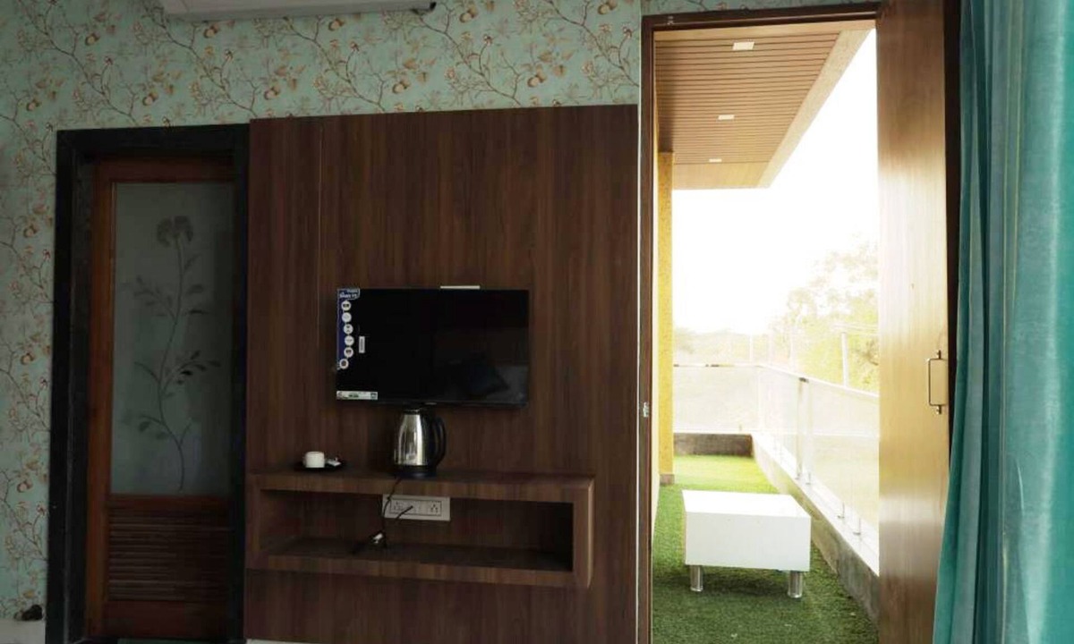 Gayariawas Villa | Heaven Pool Villa Udaipur