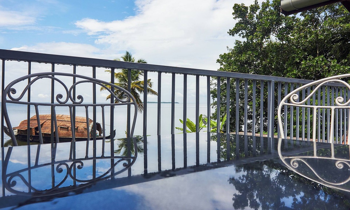 Thanneermukkom Villa | Hibiscus Earth - CGH Earth