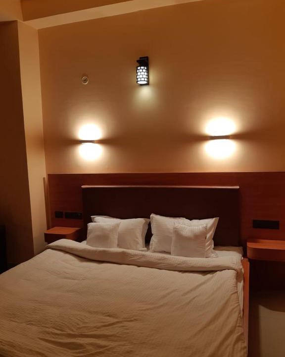 Lansdowne House | Highlander Cottage for rent