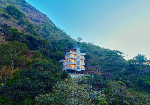 Vagamon Resort | Hill Breeze Resort by VOYE HOMES