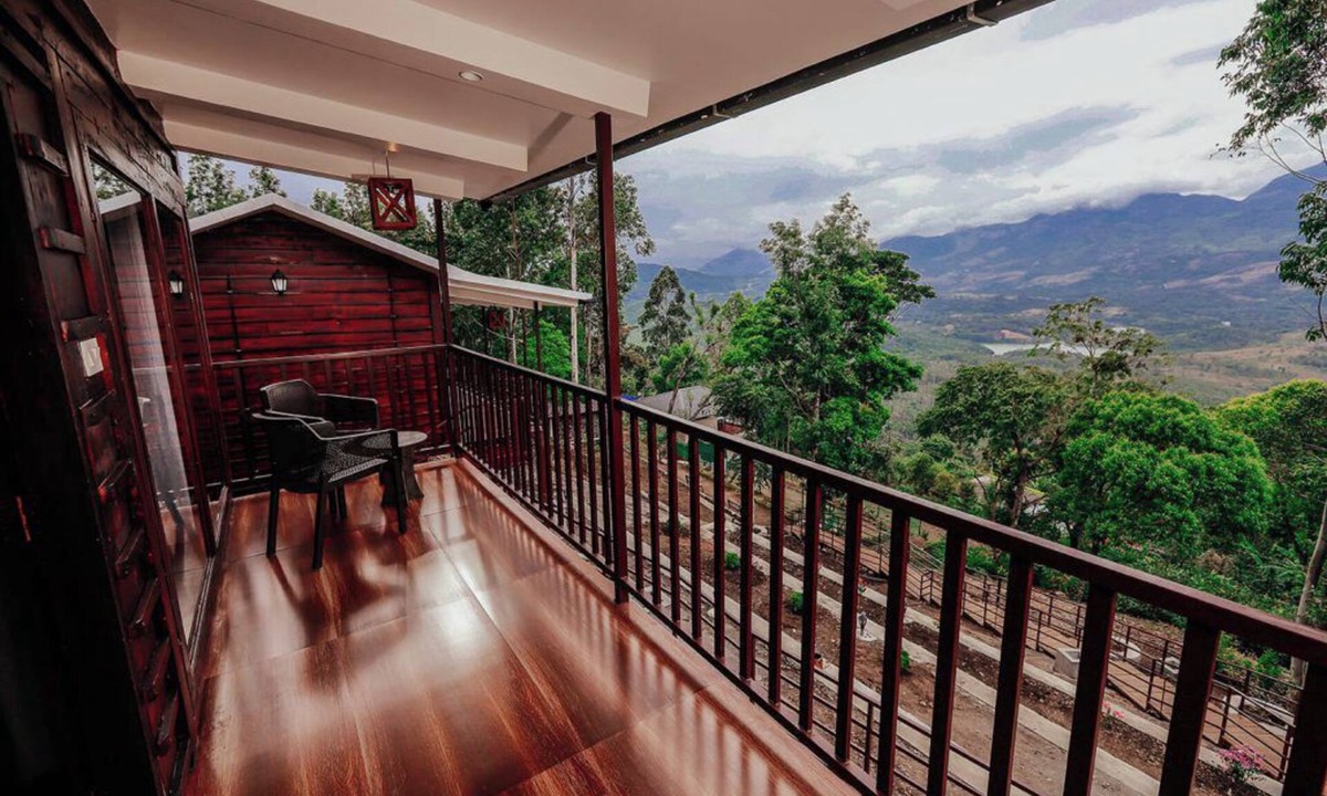 Nullatanni Cottage | Hilltop Munnar by Fracspace