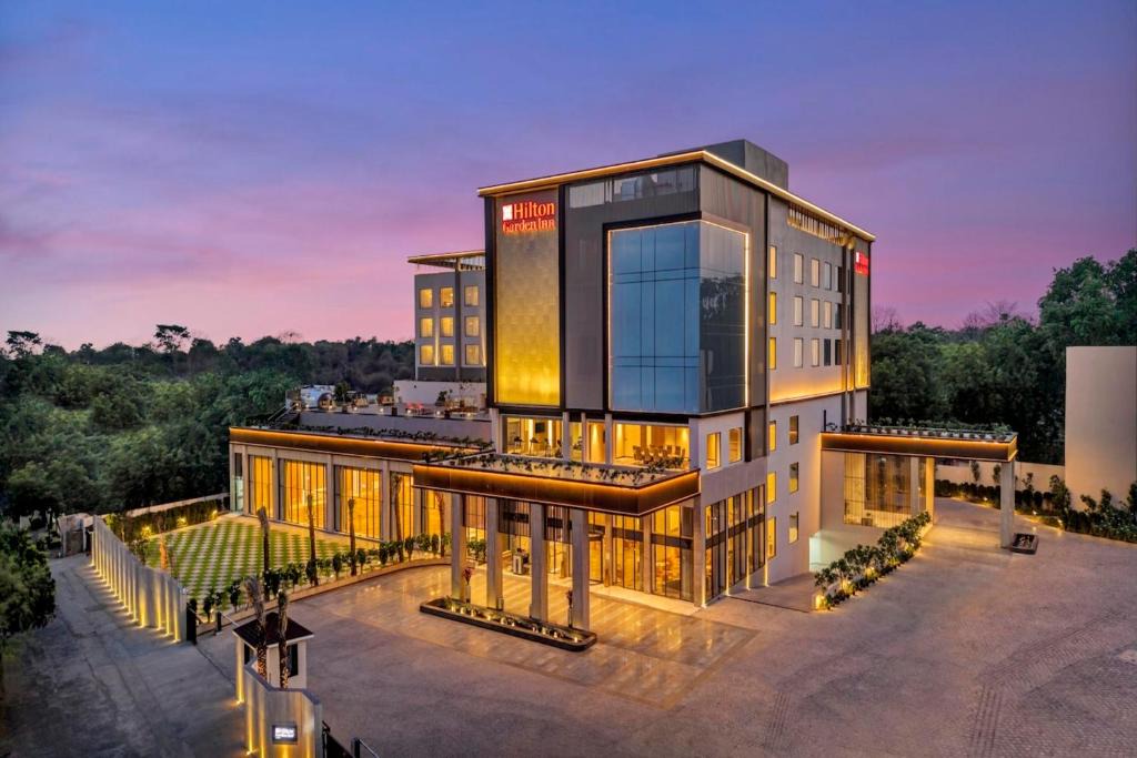 Jabalpur Hotel | Hilton Garden Inn Jabalpur