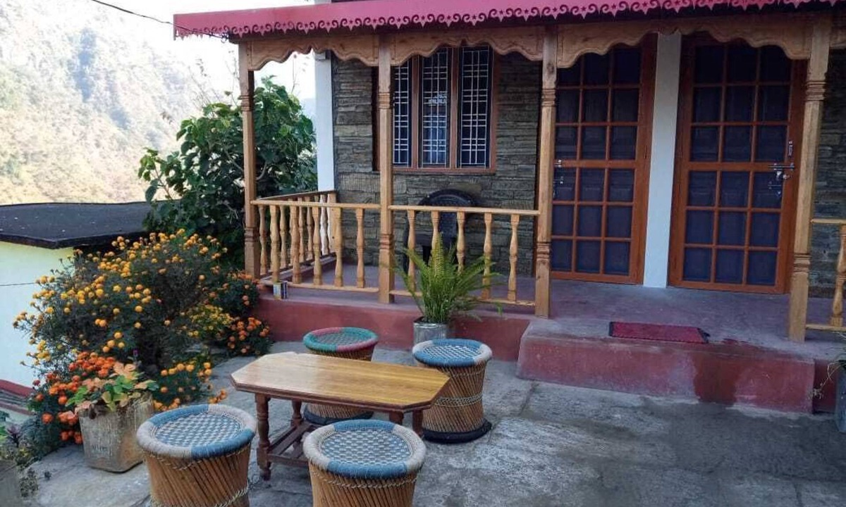 Guptkashi Hotel | Himalayan hills homestay